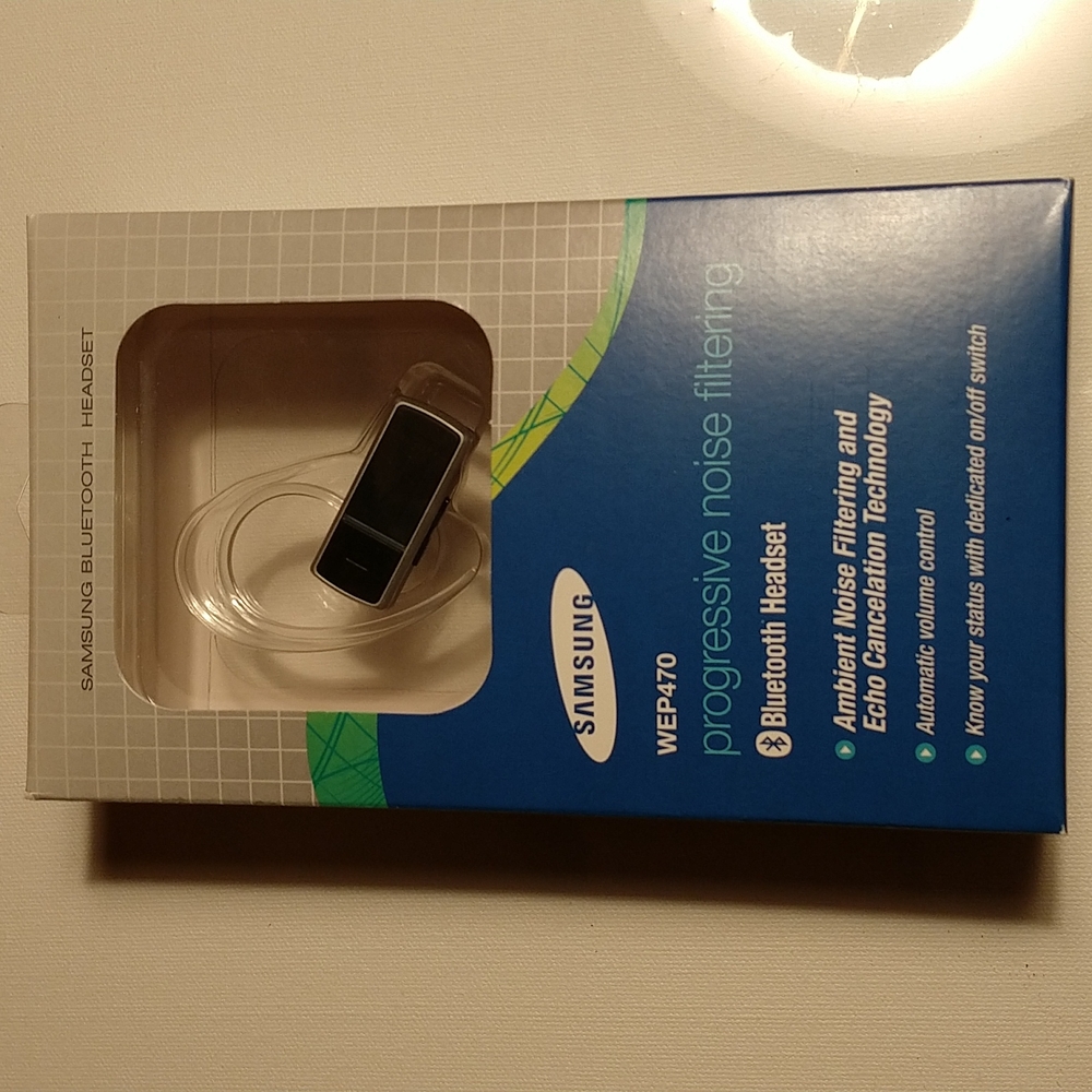 Samsung WEP470 Bluetooth Headset